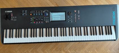 Yamaha-MODX8 weighted keys Great!